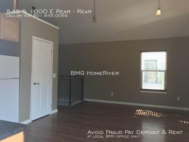 Building Photo - Duplex in Great Sugarhouse Location!