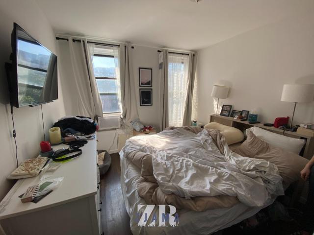 Foto del edificio - 2 bedroom in BROOKLYN NY 11217