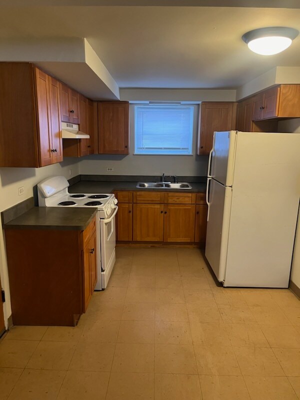 Building Photo - Spacious 1 Bed, Heat Included in Cicero, I...