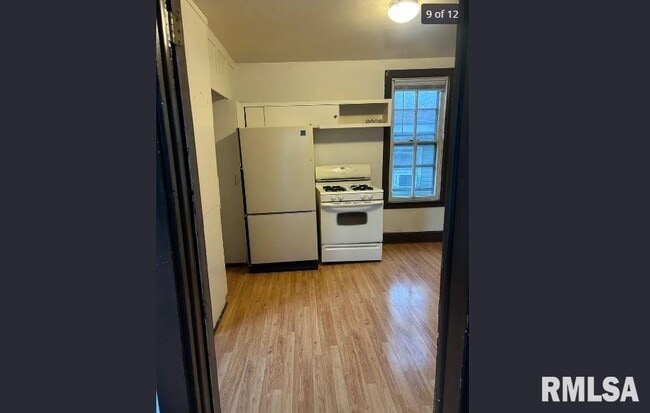 Building Photo - 826 24th St