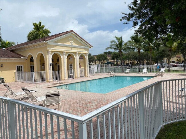 Foto del edificio - 14953 SW 8th Ter