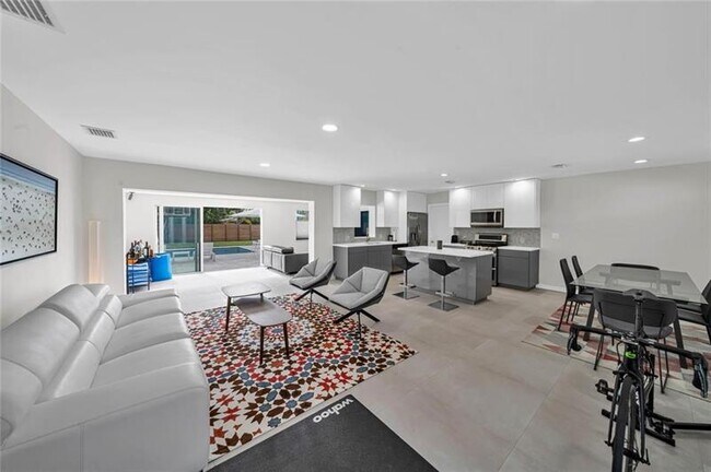 Foto del edificio - 1190 SW 14th Dr