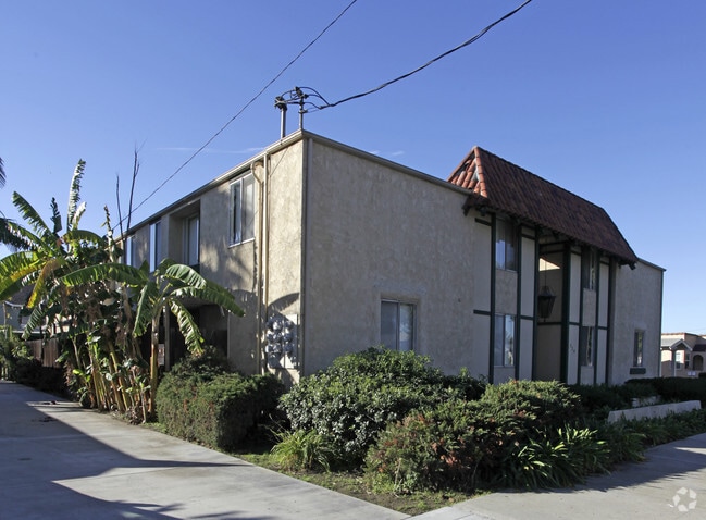 Building Photo - 524 W Wilshire Ave