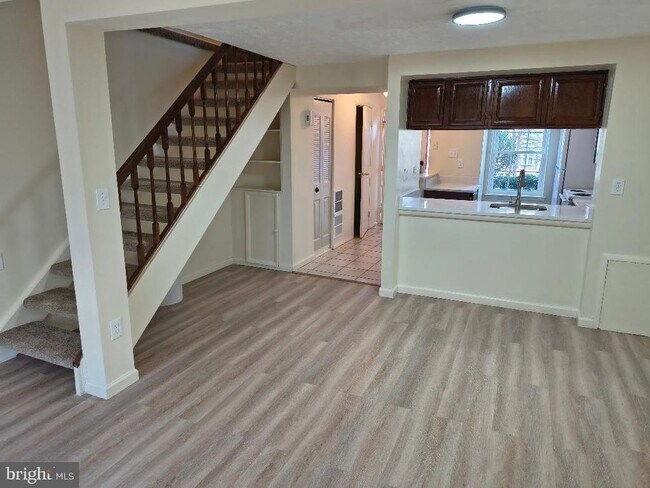 Building Photo - 12502 Laurel Grove Pl