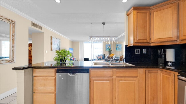 Foto del edificio - 3725 NE 169th St