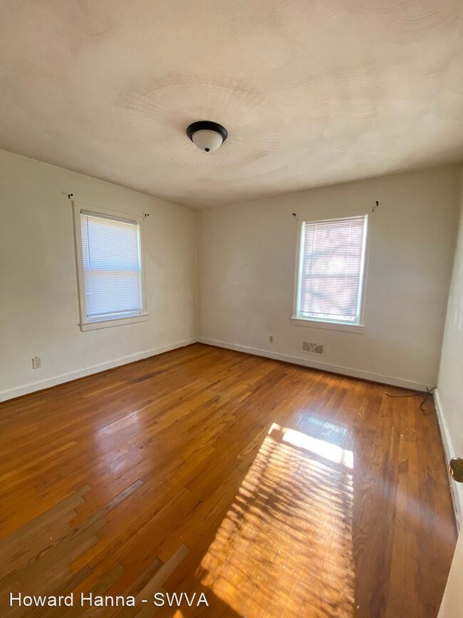 Building Photo - 3 br, 1 bath House - 3516 Norway Avenue NW