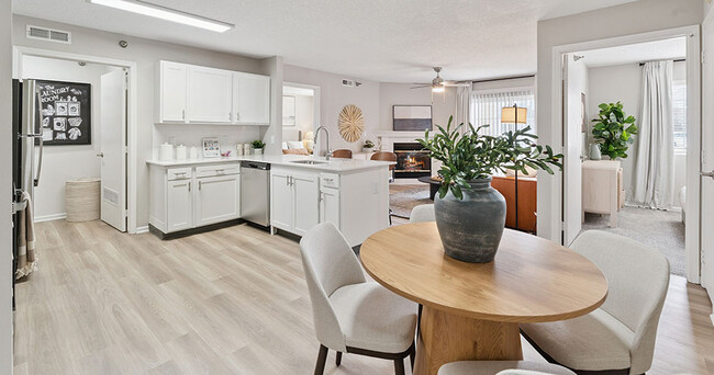 Building Photo - Polo Club