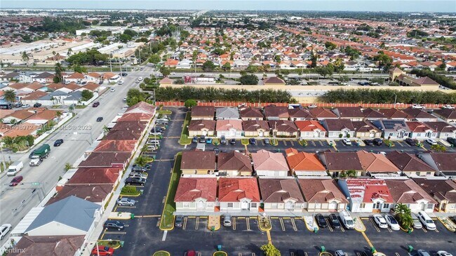 Foto del edificio - 3 br, 2 bath House - 9173 NW 120th Ter