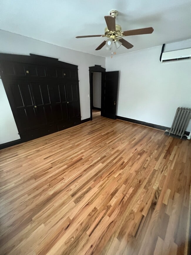 Building Photo - 112 E Magnolia Ave