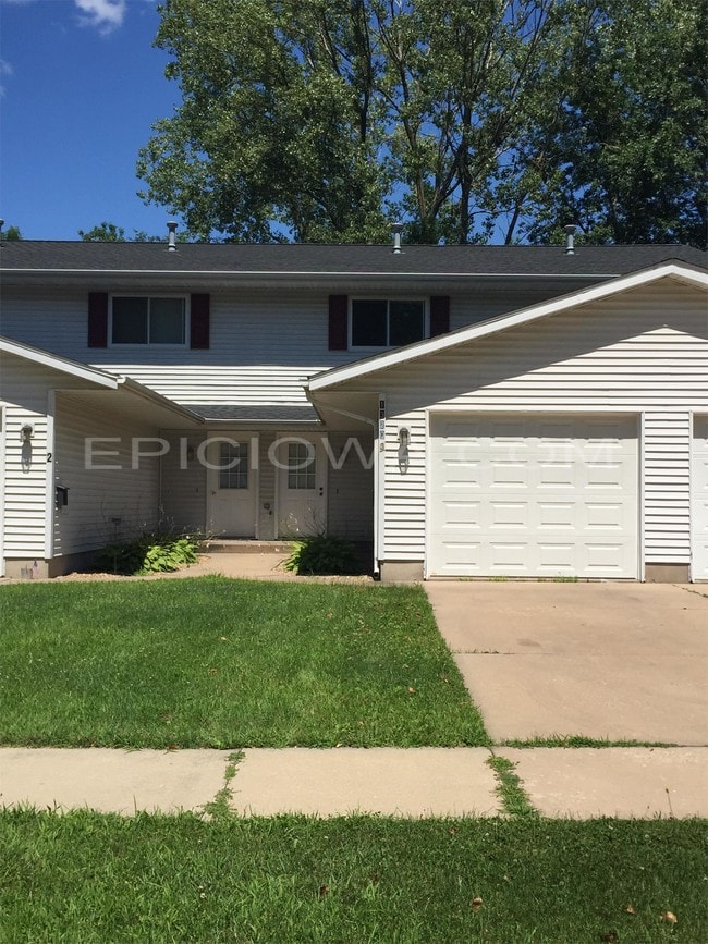 Building Photo - 1320 Daleview Dr