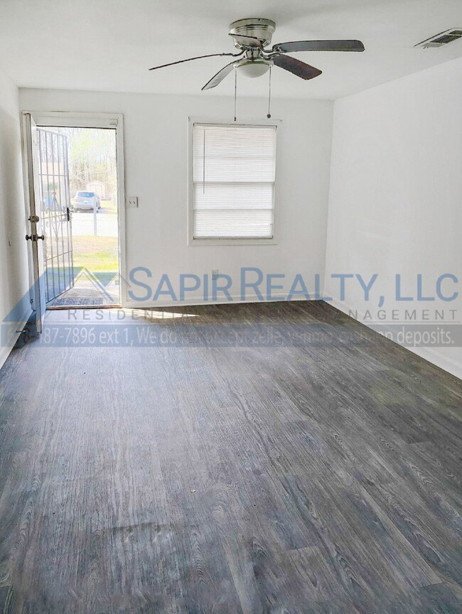 Building Photo - 3974 Spencer Cir