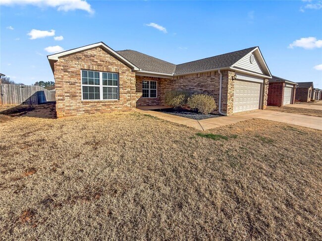 Building Photo - 3505 SE 94th St