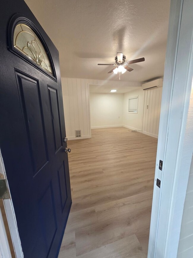 Building Photo - FULLY REMODELED 2 BED 1 BATH HOUSE IN SHASTA LAKE CITY