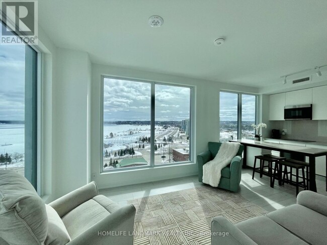 Building Photo - 39 Mary St