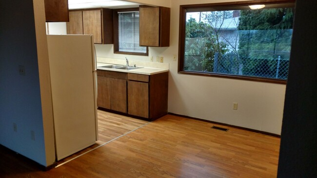 Foto del edificio - 309/311 Baker St Duplex