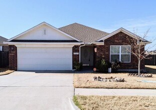 Building Photo - 12533 Native Hill Dr