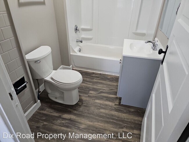 Foto del edificio - 3 br, 1 bath House - 5626 Abbottsford Street,
