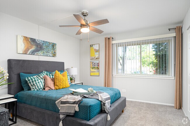 1 habitación, 1,5 baños, 800 pies cuadrados, dormitorio - The Greenway at Carol Stream
