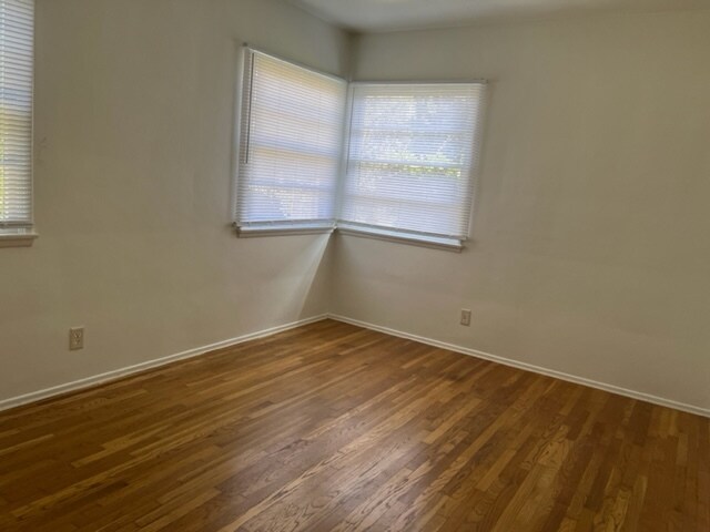 Building Photo - 10856 Camarillo St