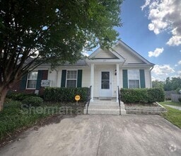 Building Photo - 219 Sassafras Ln