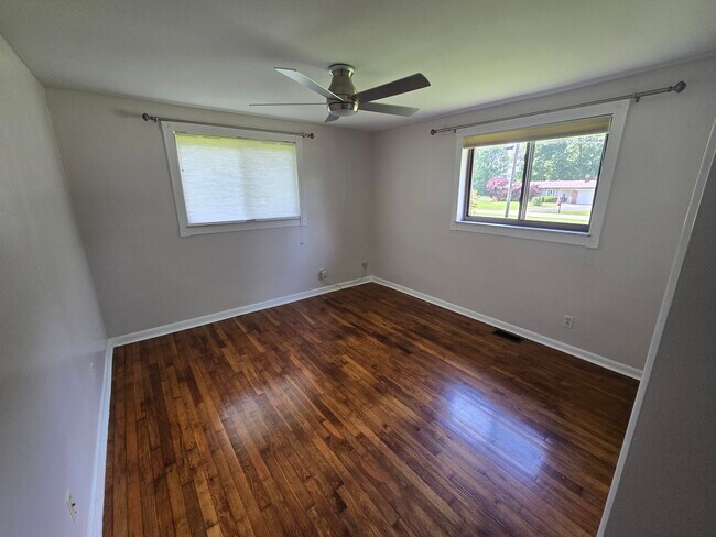 Building Photo - 4284 Marette Dr