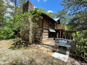 Building Photo - 867 Lloyd Huskey Rd