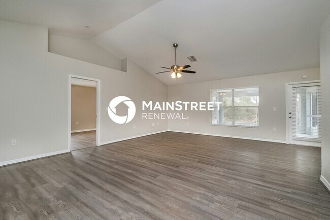Foto del edificio - 3 Bedroom Pet-Friendly Home in SPRING HILL...