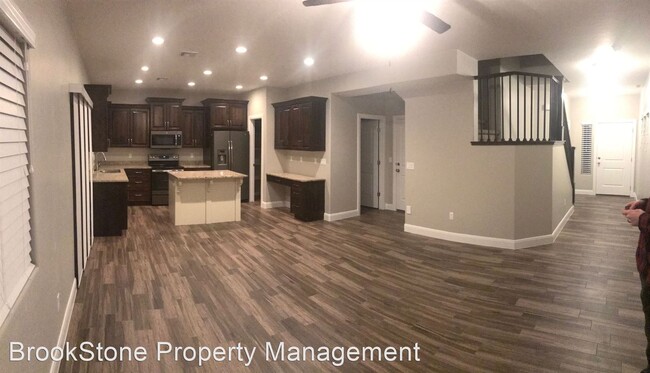 Building Photo - 3 br, 2 bath House - 1001 Curly Hollow Dr. #5