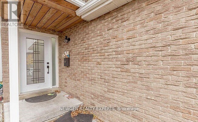 Building Photo - 101 Banting Crescent