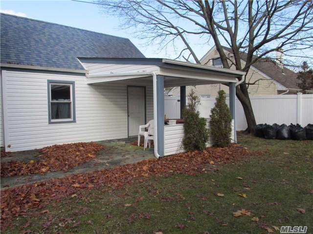 Building Photo - 3506 Princeton Dr N