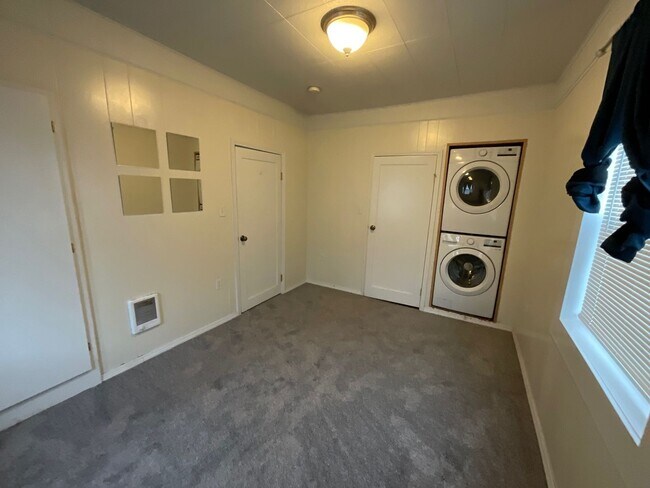 Foto del edificio - 2304 N Fir St