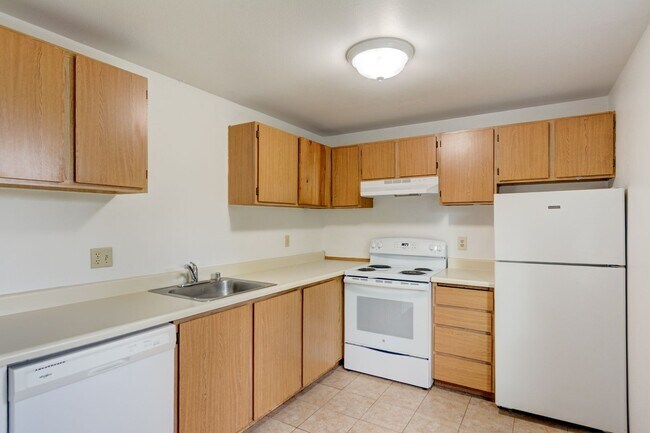 Building Photo - Comfortable 2-Bedroom Apartment