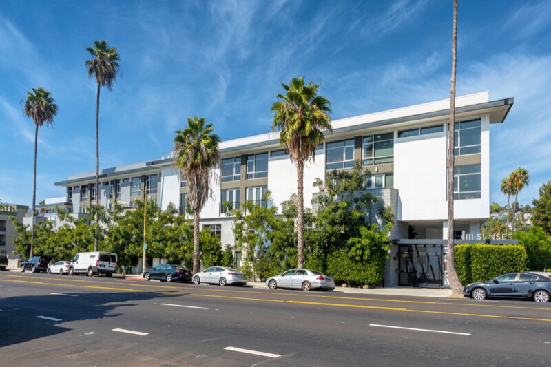 Primary Photo - 4111 Sunset Blvd