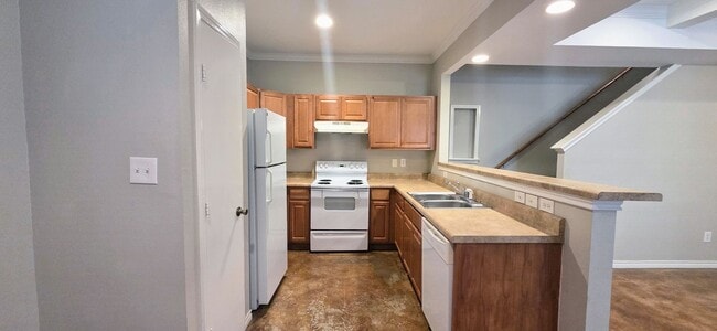 Building Photo - The Gardens at The Summit~3 Bedroom Townho...