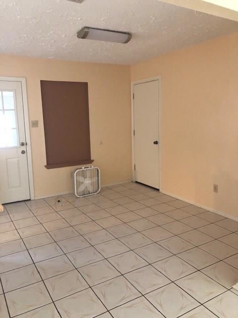 Building Photo - 13823 Fieldstone Dr