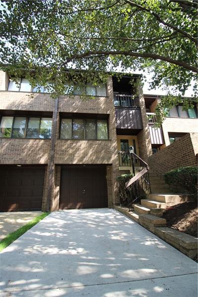 Building Photo - 820 Fairways Dr