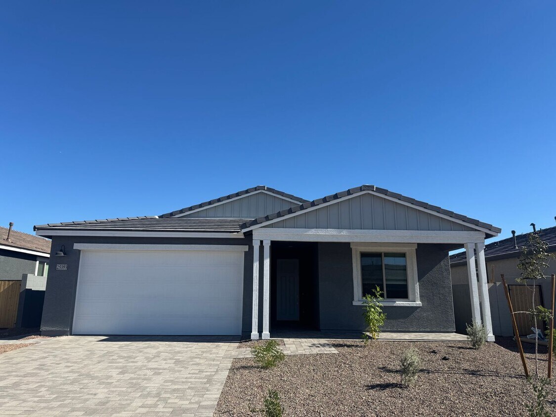 Primary Photo - BRAND NEW HOME IN THE RETREAT AT ALVORITA