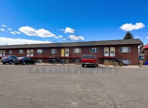 Building Photo - 706 Downey St