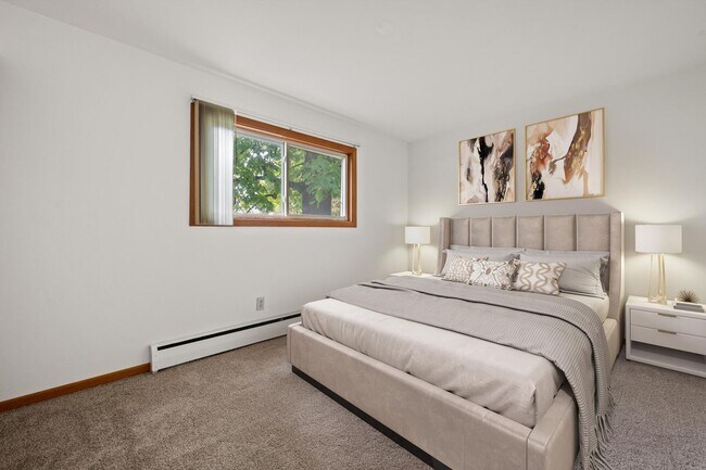 Foto del interior - Delafield Country Aire Associates LLC