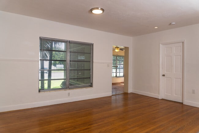 Living Room - 8720 NE 2nd Ave