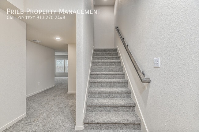 Building Photo - 3242 N 103rd Pl