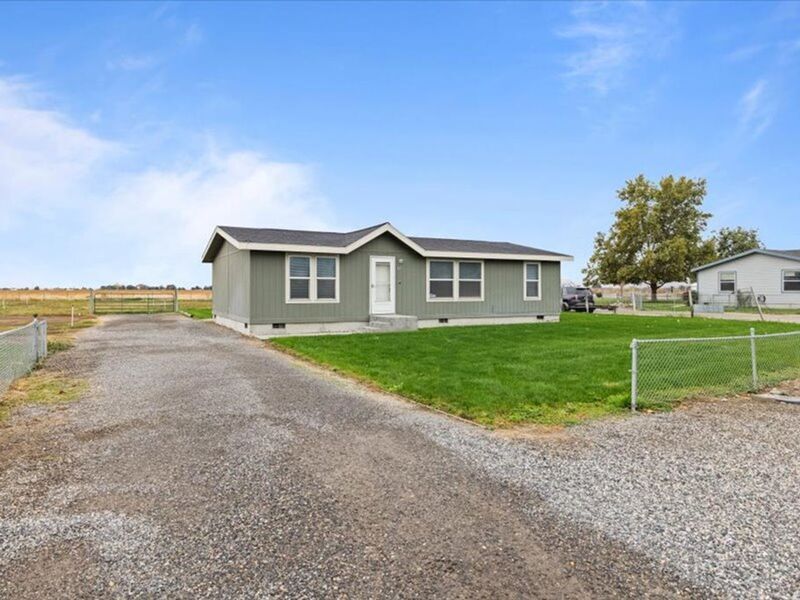 Primary Photo - 447 Harrison Rd
