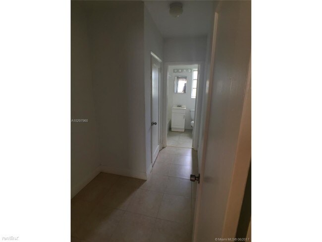 Foto del edificio - 1525 Jefferson Ave
