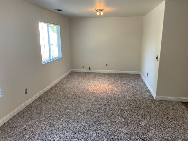 Foto del edificio - Great home near Shopping Centers!