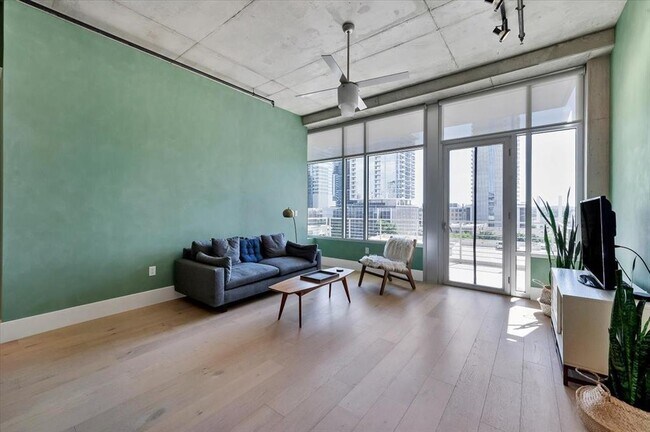 Foto del edificio - 800 W 5th St