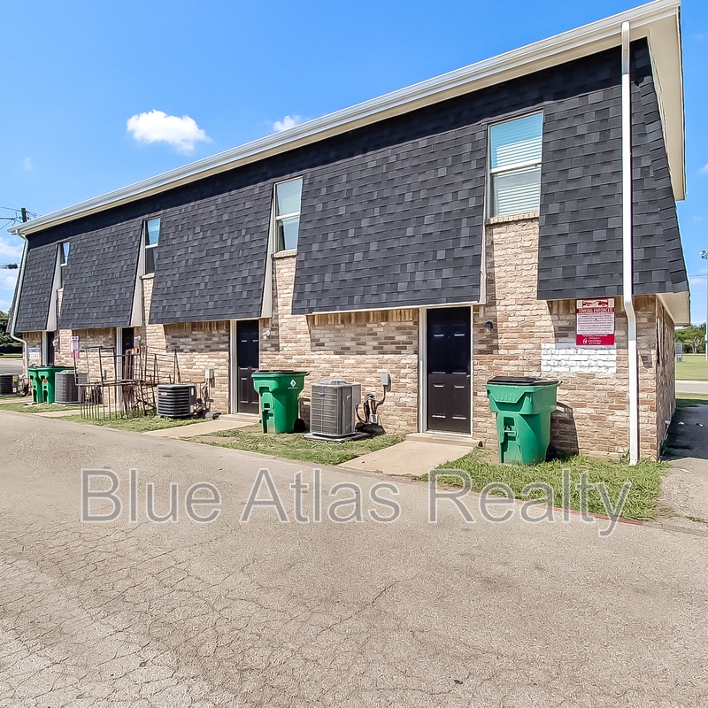 Photo - 408 Noble Avenue - B