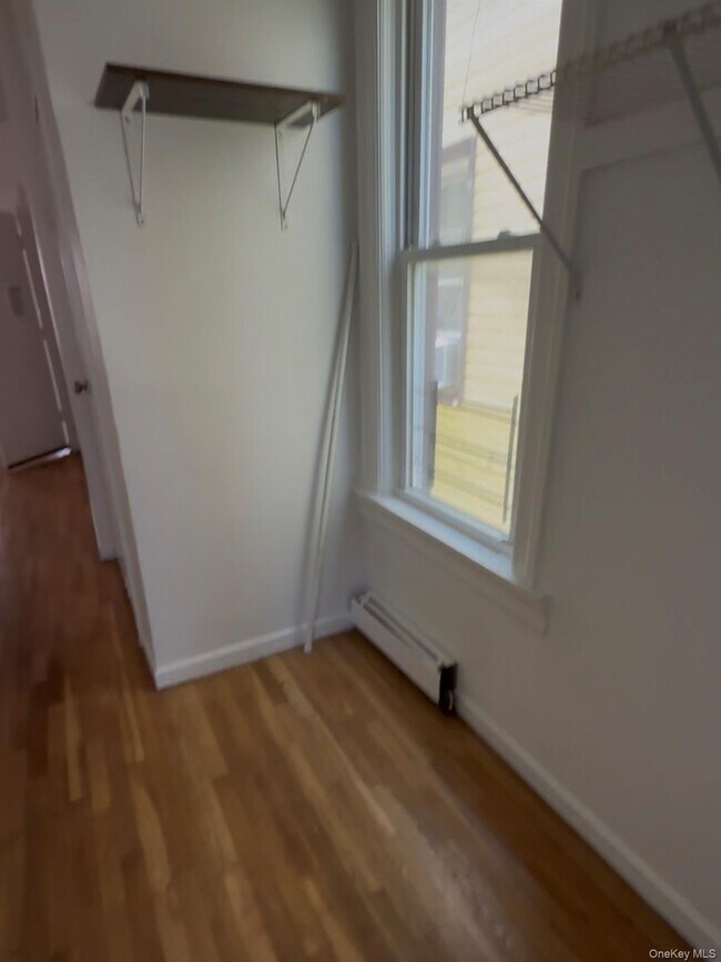 Foto del edificio - 112-30 Rockaway Beach Blvd