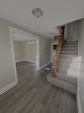 Building Photo - 1913 W 2nd St