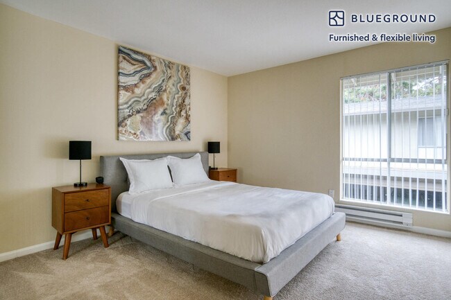 Foto del edificio - 877 Heatherstone Way