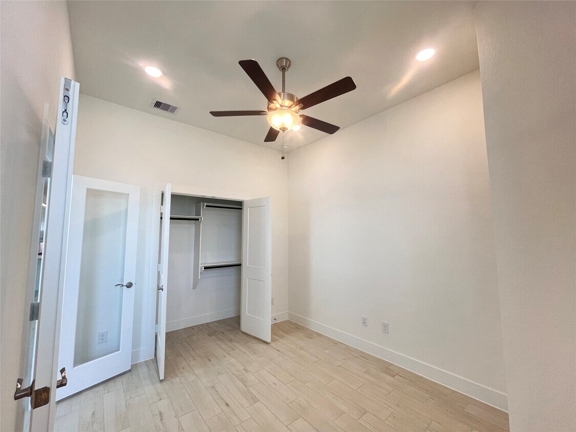 Foto principal - 2319 Forest Flower Wy